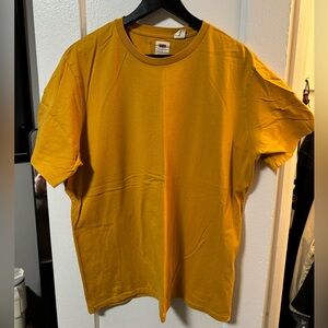 Levi's Yellow Relaxed Fit T-Shirt
